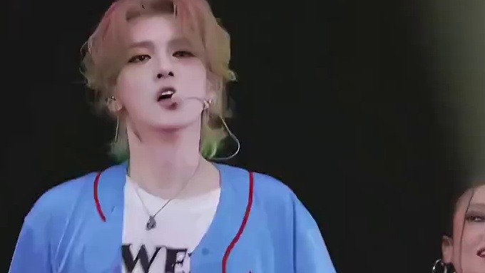 鹿晗关晓彤其实根本没分手，原来陈赫说反正就是在一起是这个意思