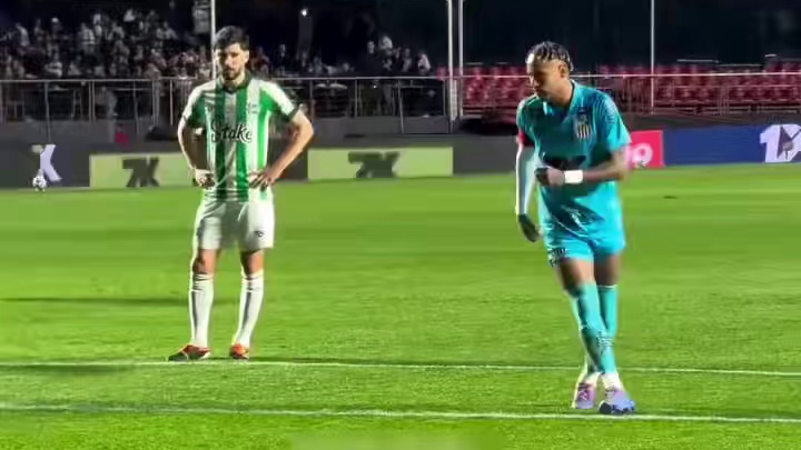 久违了内马尔点射破门，本场双响，近两年首次梅开二度，上一次还是在2023年对阵波利维亚#足球