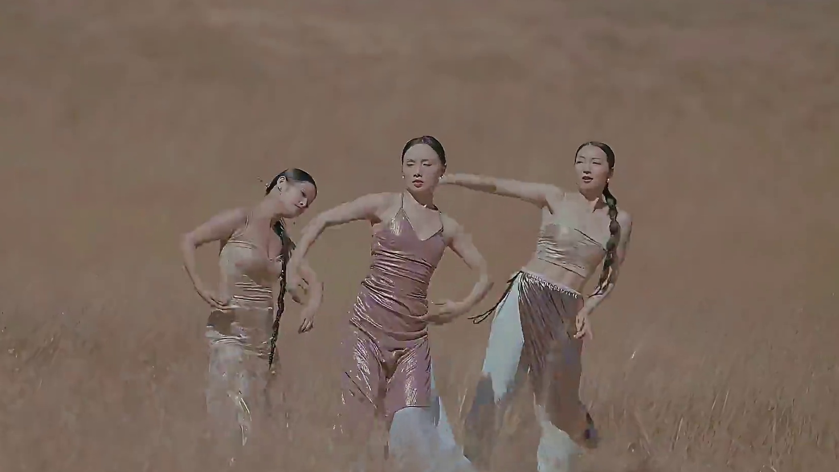 ·恋人 和萍姐/Soso#一起跳舞 
#李荣浩恋人 
#夏日