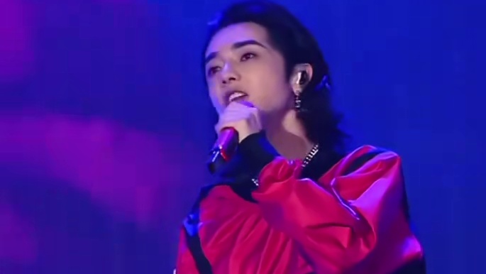 “在所有失去的人中 我最想要我自己回来” #华晨宇#好想我回来啊#现场版live#华晨宇音乐节