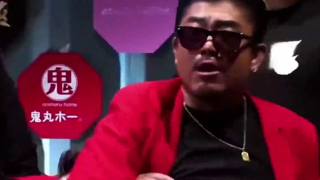 日本狂徒嚣张挑衅中国选手，惨被暴打ko #格斗 #搏击