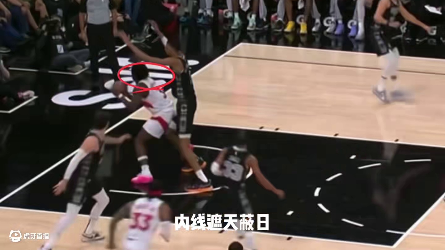 一觉醒来文班亚马再次为球迷们上演一幅幅世界名画 大帽三分线外的阿奴诺比