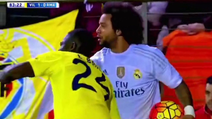 这一刻，他的眼中没有输赢#足球