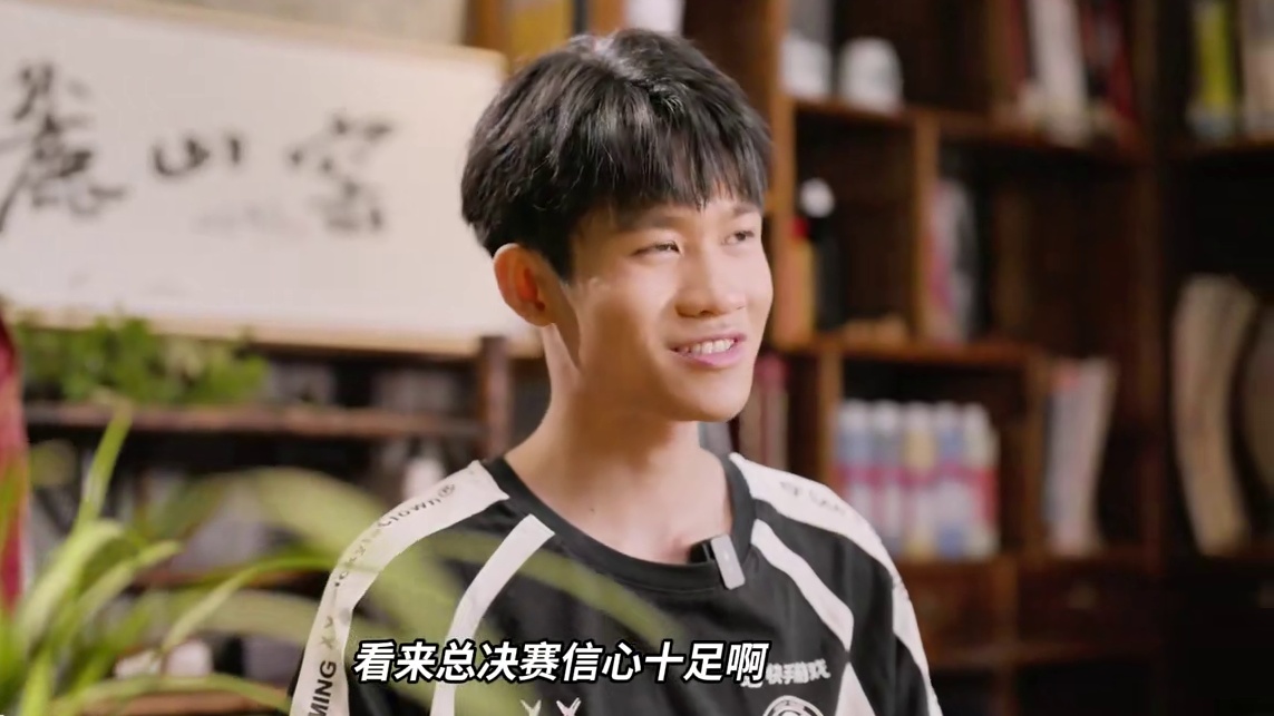 【2025年QQ飞车手游亚洲杯总决赛赛前Battle片】 
以前是以前，现在是现在！说好的友谊第一呢