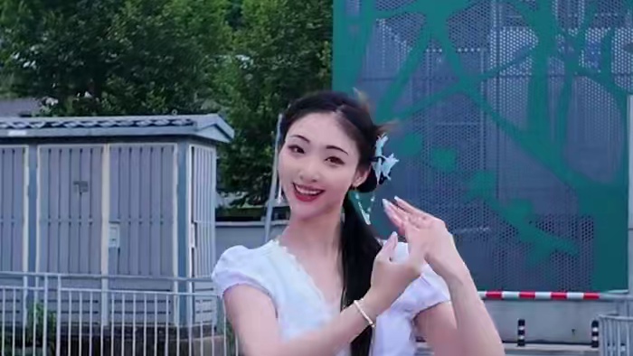 我看到满片花儿都开放 #古典舞 #舞蹈翻跳 #用国风舞蹈安利最美城市