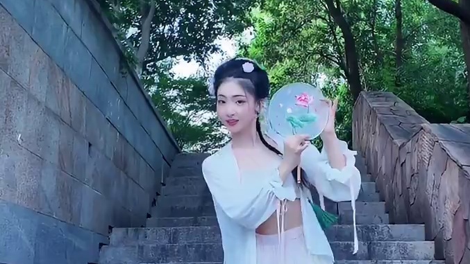 门前老树长新芽 #古典舞 #时间都去哪儿了 #用国风舞蹈安利最美城市 #门前老