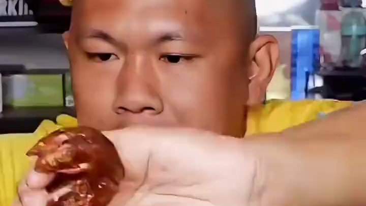 甜辣酱汁️脆皮烤乳猪 #美食 #户外美食 #泰国美食 #内容启发搜索