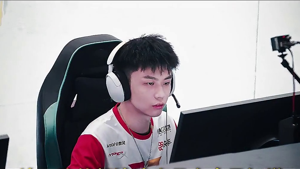 这一路的颠沛流离只有他自己懂 夺冠后的嚎啕大哭是对自己这五年所承受压力的释放。#白鲨队史CFPL第四