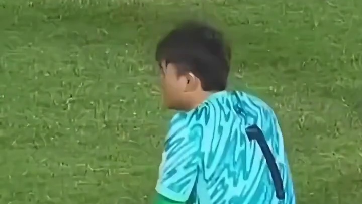 无缘晋级依然赢得球迷的心！青岛西海岸绝境之下展现顽...