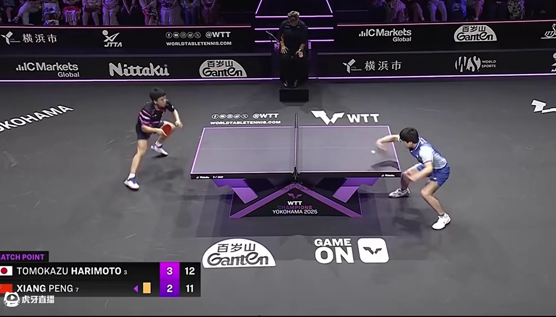 WTT横滨冠军赛：向鹏2-4无缘四强，张本智和晋级怒吼庆祝