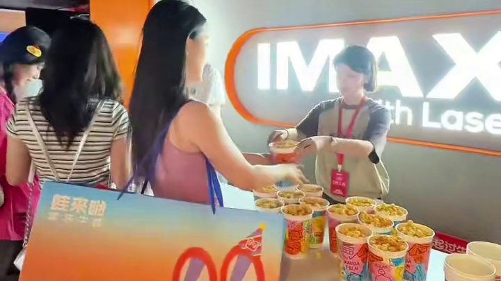 咱们的老朋友过生日搞活动了！！ 
8-9月吃蛙来哒惊喜连连～ #蛙来哒 #蛙来哒超级品牌日 #蛙来哒