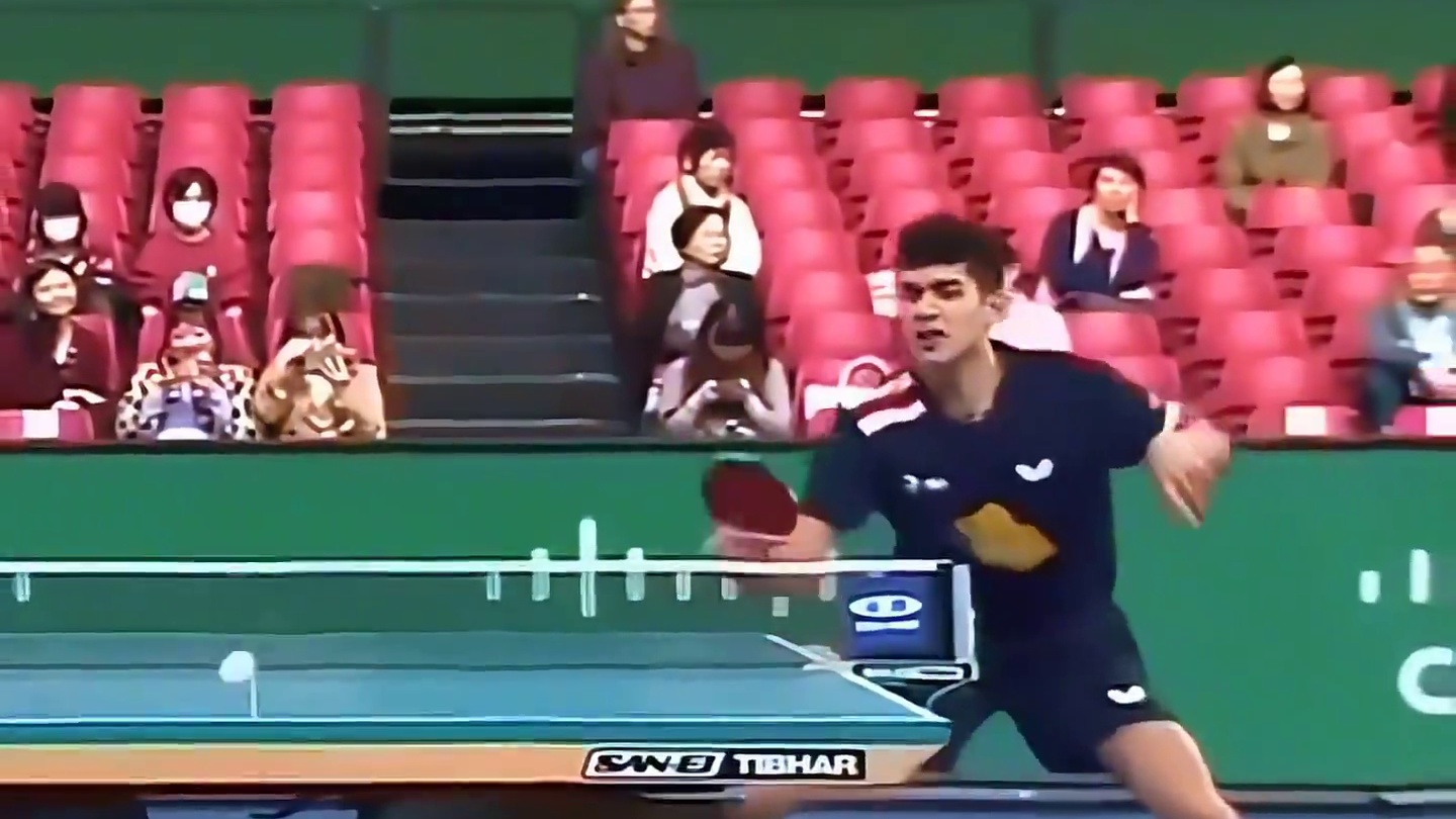 美国小将在樊振东面前玩手感，东哥为了救球化身削球手，最后滑倒的一幕让人忍俊不禁。#国乒 #乒乓球比赛