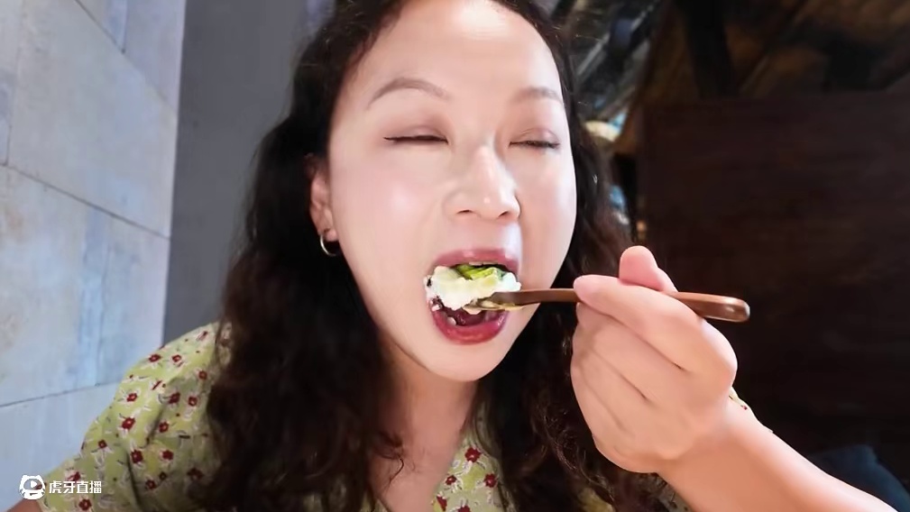 need新品小测评！超多料的牛油果雪冰！！ #need创意韩国料理 #雪冰 #武汉探店 #巧克李的迷