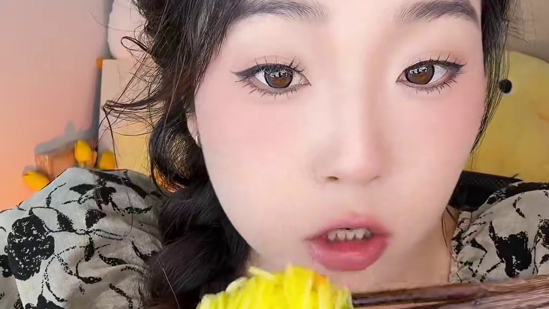 清淡口泡面里好吃的肯定有这个香菇鸡汤米线！清爽不油腻，但是米嗦起来很有味！好吃不气！汤也能喝光光～～