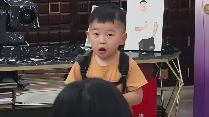 不怪全家人调侃艾登，我们小登真的太可爱了