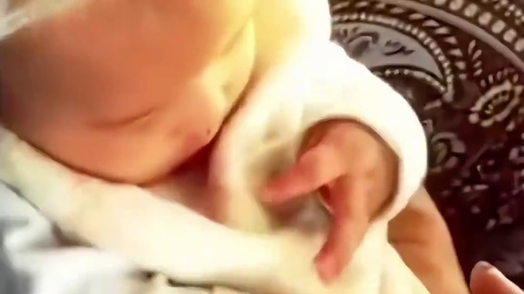 从周杰伦的歌曲中能感受到他对女儿无微不至的关心。#周杰伦 #周杰伦女儿