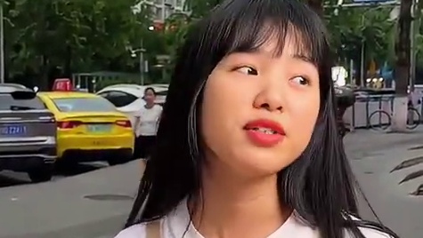 个子高但性格腼腆的小帅哥挑战6碗小面，听说还不是他的最好成绩#重庆小面 #小面调料