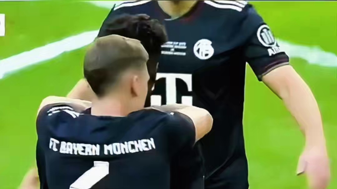 又一位追随C罗的脚步，裁判前锋科曼加盟利雅得胜利