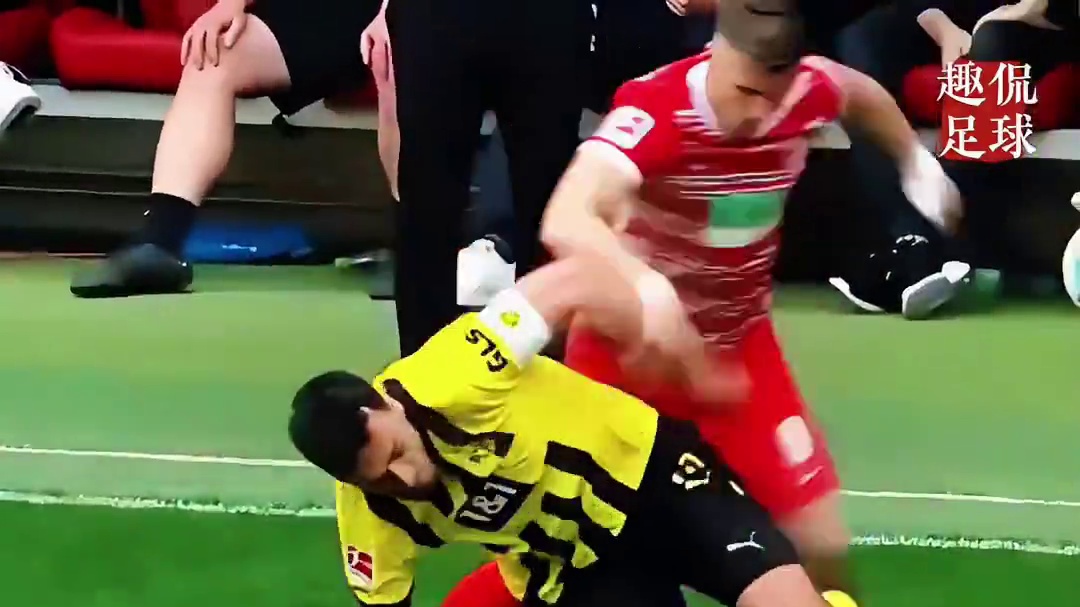 米兰多特列队告别世一卫，胡梅尔斯正式退役，13年黄黑岁月诠释了什么是现代中卫的完美模板#唯有足球不可