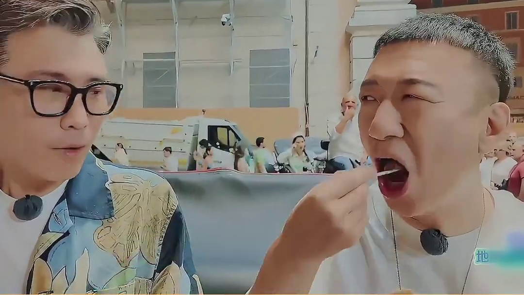 李乃文：来都来了，吃完再减肥