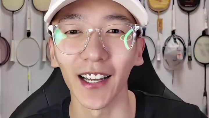 蟹羽泡泡胶值得感受一下！ #羽毛球 #羽毛球装备 #手胶