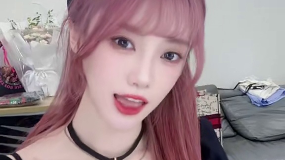 并不是每个女孩都想变得很可爱～ #小钰 #手势舞 #今天当甜妹