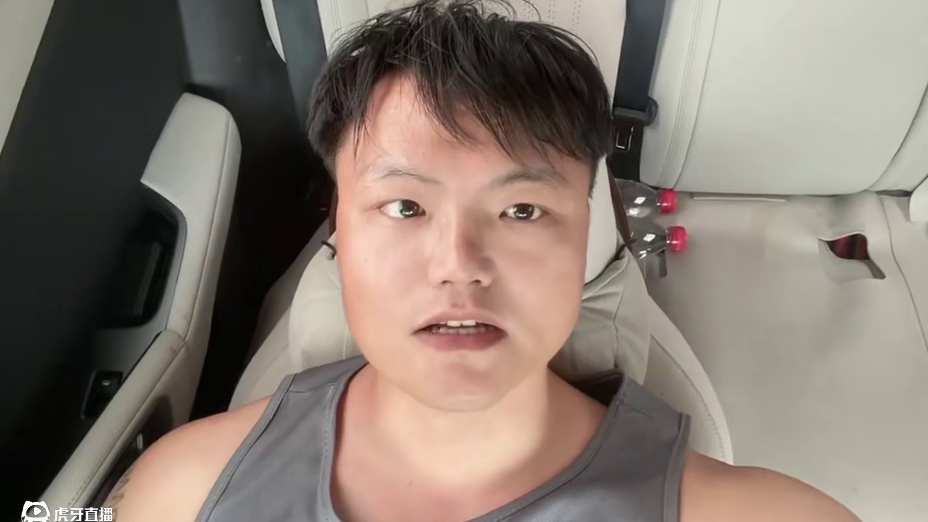 早秋松弛感穿搭 该如何应对 每个人都是生活的摄影师 欢迎评论区分享你相机手机里的早秋穿搭照片哦#今日