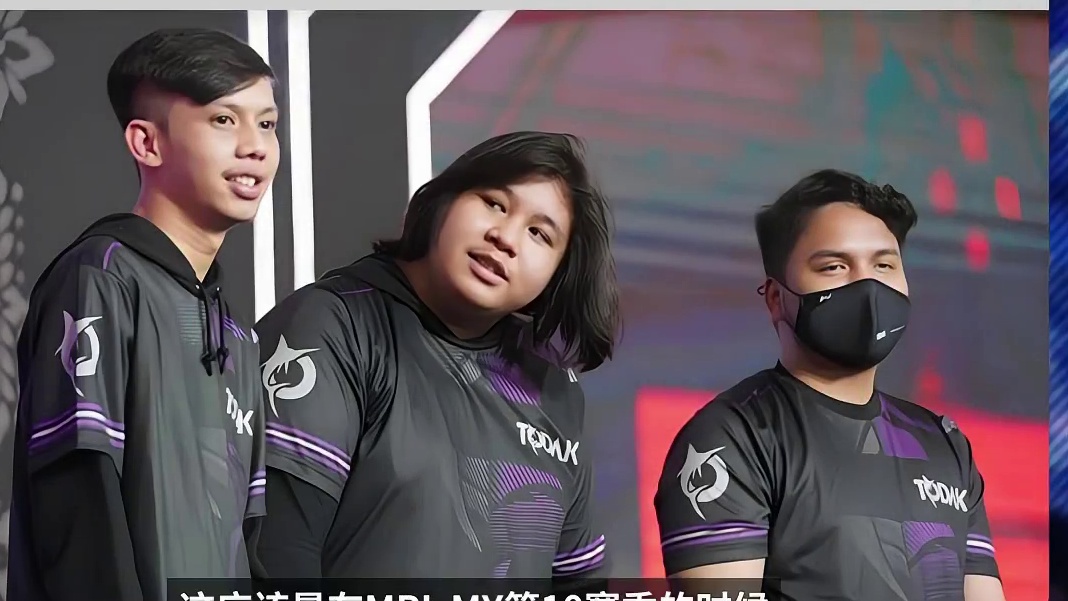 首张信封的内容浮出水面，K1NGKONG秒变 “可爱发射机”。忆往昔峥嵘岁月，众选手乐此不疲#决胜巅