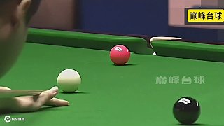 丁俊暉在打粉叫紅時(shí)打出了離譜的騷操作———跳進(jìn)