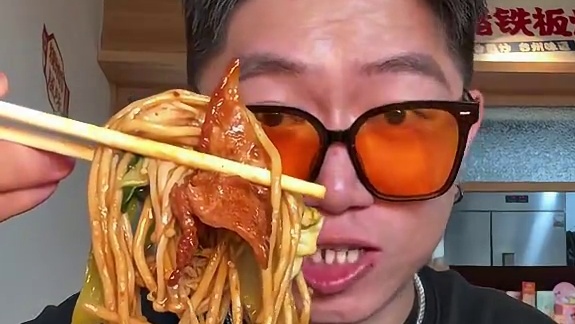 杭州也能吃到超正宗地道糖醋铁板烧了！味道真的一绝！#大王糖醋板烧#杭州必吃榜#台州特色小吃#杭州美食