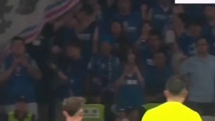 下半时开场闪击！莱昂纳多门前抢点破门