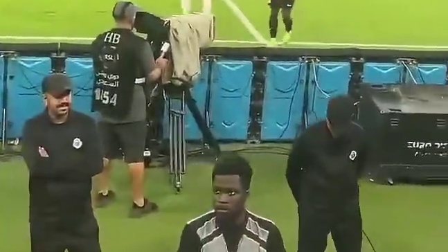 之前罗哥还有点反应，现在早都习惯了