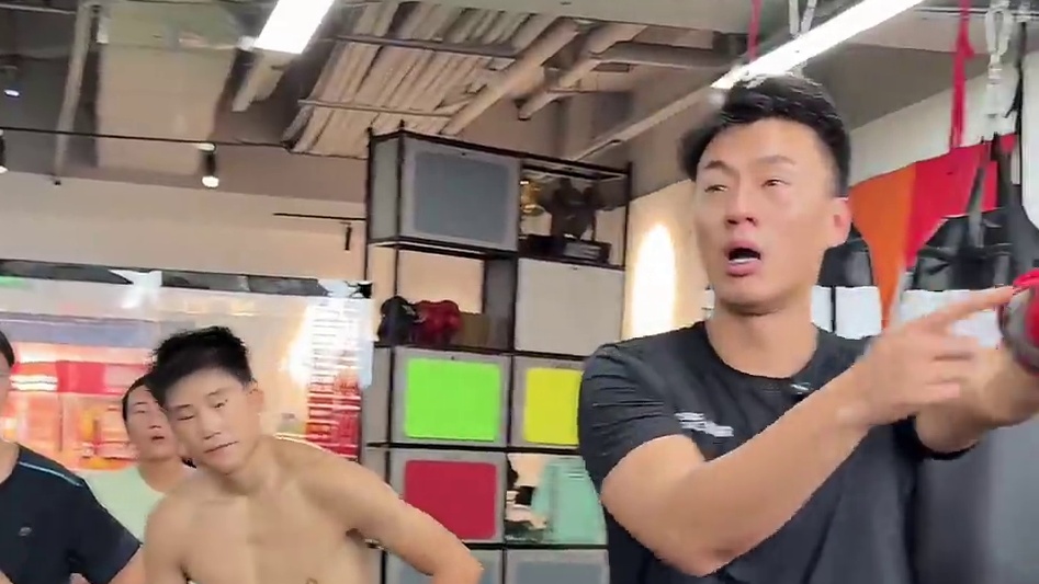 一打拳就受伤？！难怪你是脆皮！ #拳击 #拳击训练 #拳击教学 #拳击与格斗 #拳击