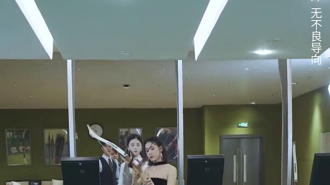 顶流影后她来自古代 #短剧 #短剧推荐 #顶流影后她来自古代 #将军你变霸总了 #一个片段看完一部短