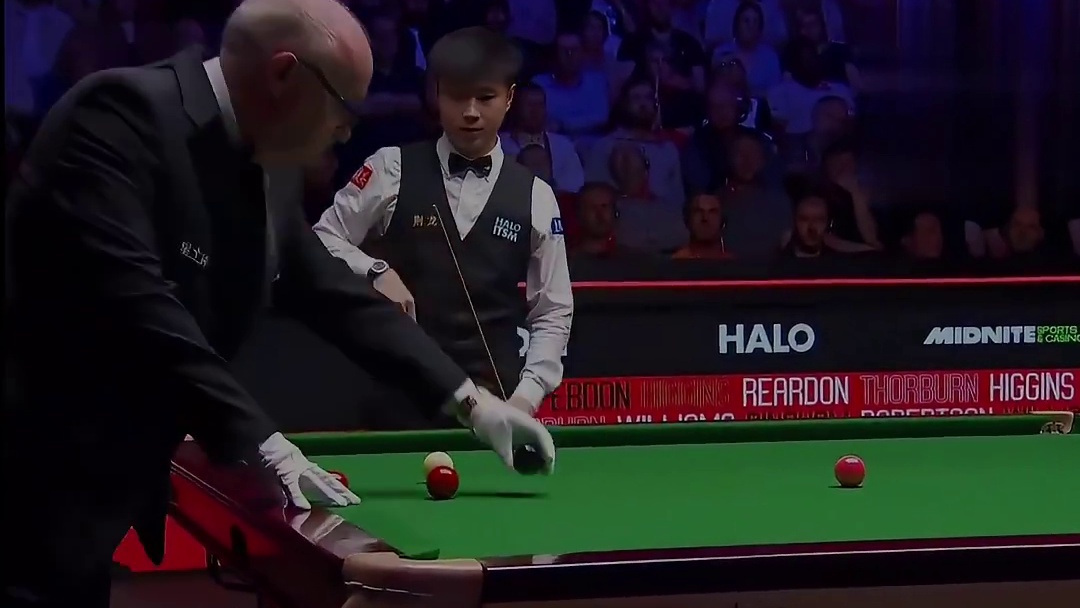 赵心童夺冠最关键之战，17 -7击败恩师奥沙利文，晋级决赛！(2)