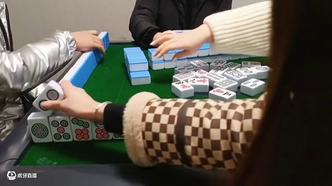 三颗鸡在手上！必须掺，掺上就是豪精