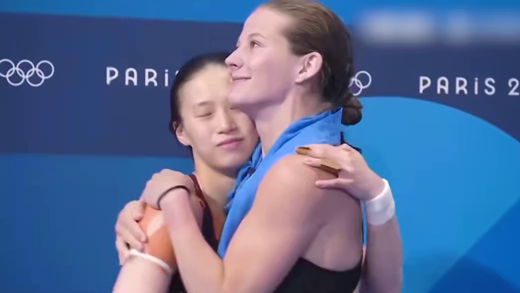 强强对决，全红婵和陈芋汐上演教科书级别的表现，最后强势包揽金银牌！#跳水 #全红婵 #陈芋汐 #金银