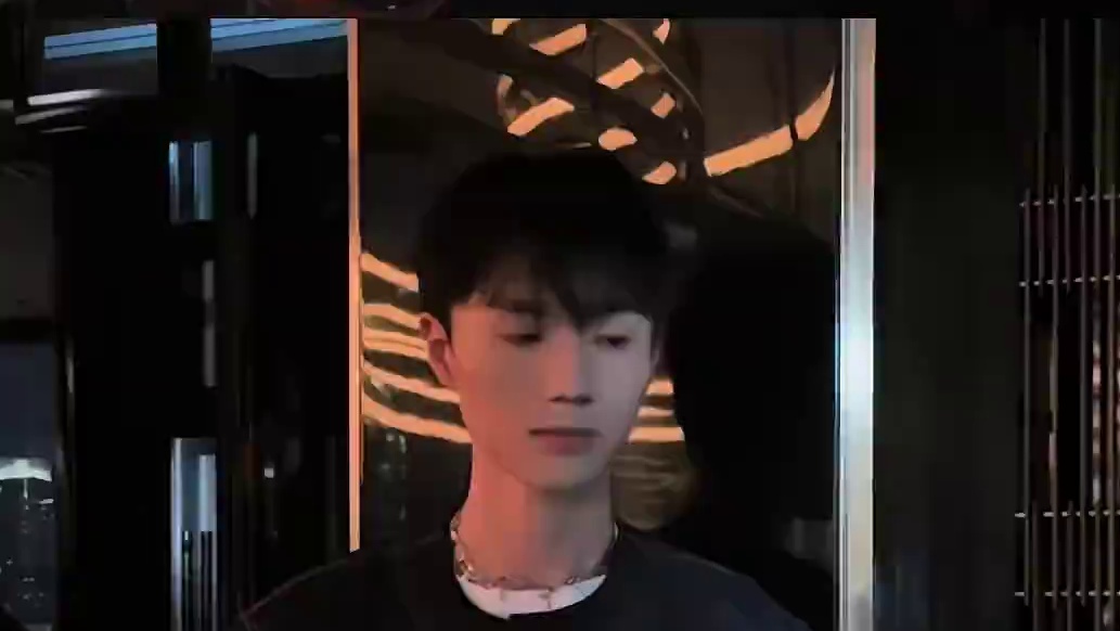 我有一杯柠檬水，你有故事吗？
#siufatbb #狼队宁清 #狼队小肥  #狼队 #狼队无畏契约
