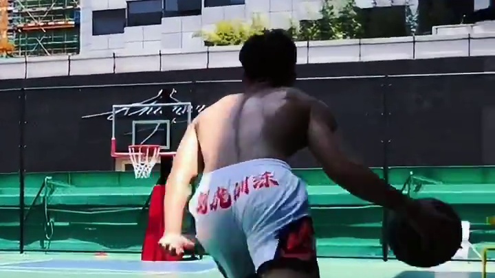 “纽约落选市长” 艾特你兄弟来学！