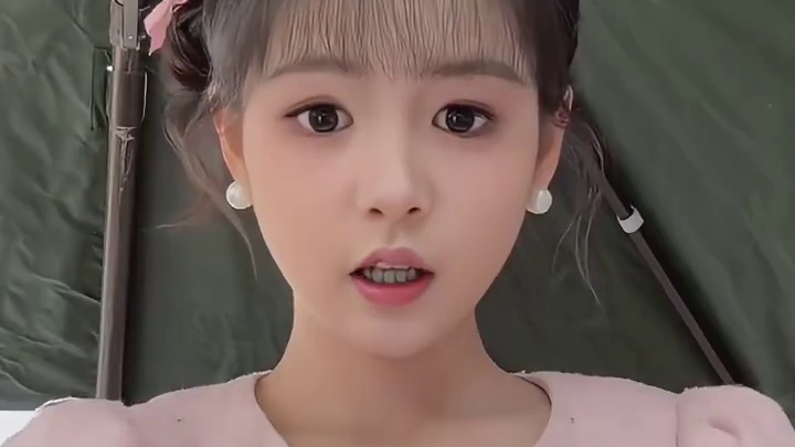 于龙对待别人和对待咩咩是两个样子