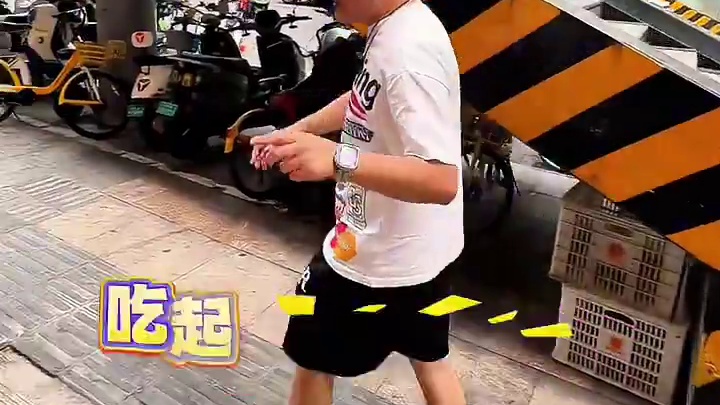 闻着滂臭，吃着喷香的臭豆腐火锅，还可以喝汤，58的套餐是真的好划算，想吃的快囤起来#春熙路火锅 #臭