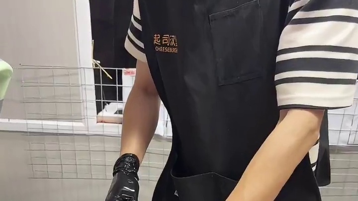 阜阳超适合年轻人的市集出现啦！！！来这里不仅有二手闲置 民谣演出 手作 咖啡 ，还有调酒 美食甜品～