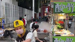 長沙街頭猴哥飛餅