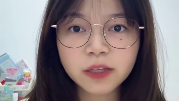 也难怪，从古至今都说最不敢生病的就是穷人了！#生万物 #秦海璐 #年代文 #生万物顶级群像剧