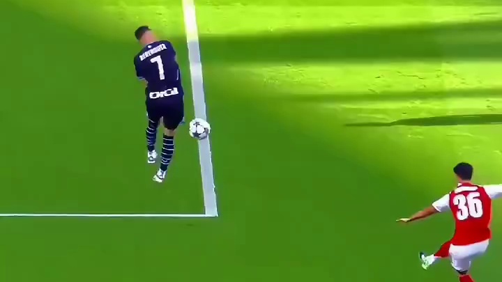 同样的位置！他又做到