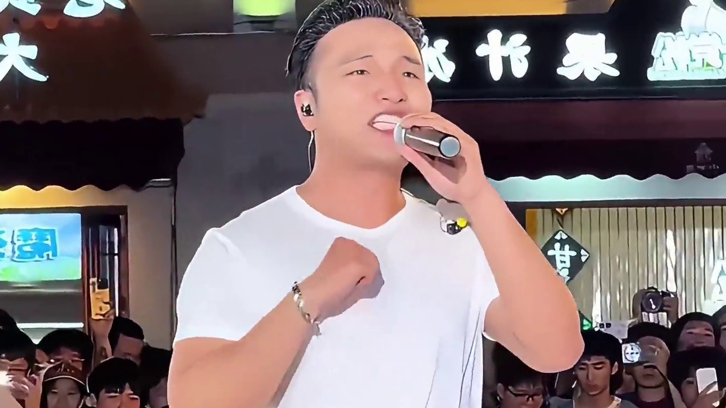 《田一鸣演唱会票价反着来：199 玩命，399 保命？》 