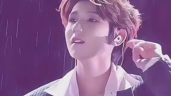 在王源的粉丝身上体会到了追星女的爱无解