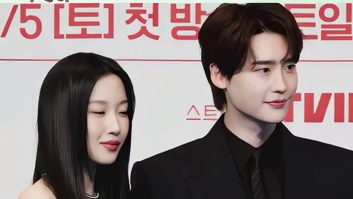 文佳煐终于匹配到了势均力敌的男主，和李钟硕cp感好足