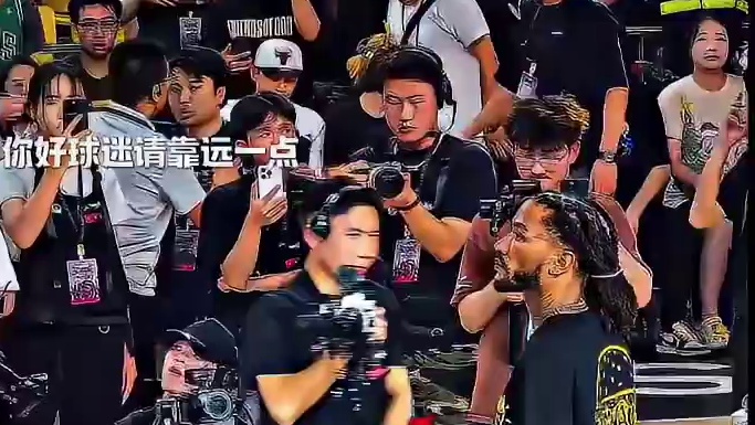 会长：他究竟是怎么进来的 老板都不认识？