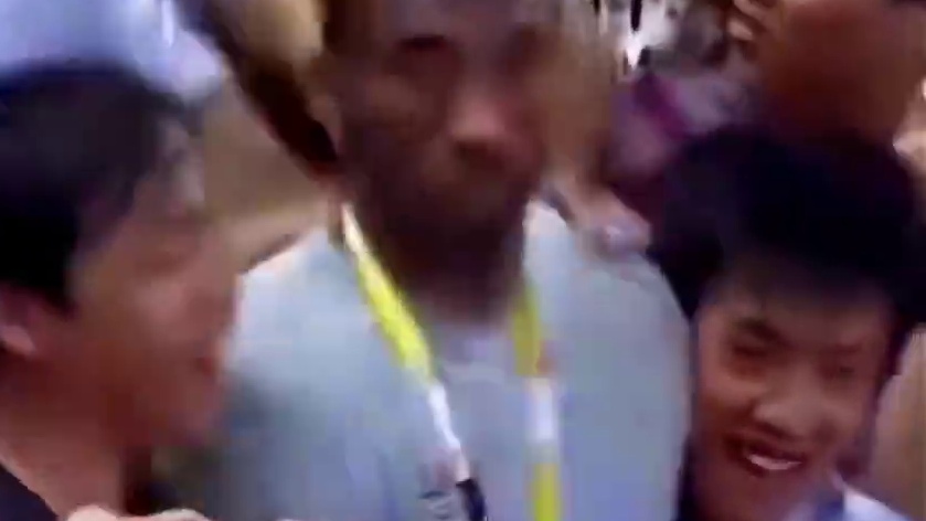 第1集：人气超总统，实力如定海神针，科比在梦八时有多猛？